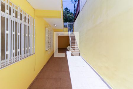 Casa para alugar com 80m², 2 quartos e sem vagaQuintal