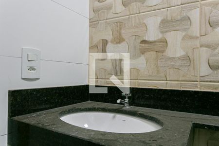 Banheiro de kitnet/studio para alugar com 1 quarto, 30m² em Vila Sao Geraldo, São Paulo