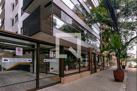 Apartamento à venda com 79m², 3 quartos e 1 vaga Apartamento à venda com 79m², 3 quartos e 1 vagaFachada