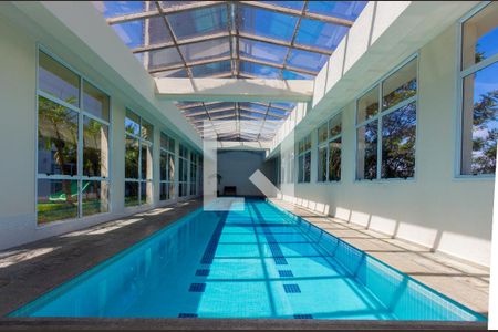 Apartamento à venda com 204m², 3 quartos e 4 vagas Apartamento à venda com 204m², 3 quartos e 4 vagasPiscina