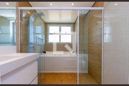 Apartamento à venda com 204m², 3 quartos e 4 vagas Apartamento à venda com 204m², 3 quartos e 4 vagasBanheiro Suíte Master