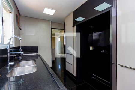 Apartamento à venda com 204m², 3 quartos e 4 vagas Apartamento à venda com 204m², 3 quartos e 4 vagasCozinha