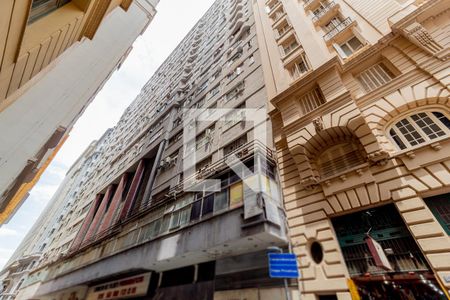 Apartamento à venda com 37m², 1 quarto e sem vaga Apartamento à venda com 37m², 1 quarto e sem vagaFachada