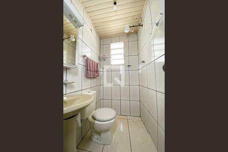 Casa para alugar com 110m², 2 quartos e 2 vagasBanheiro