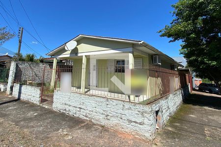 Casa para alugar com 110m², 2 quartos e 2 vagasFachada