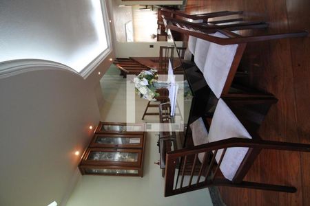 Casa à venda com 192m², 3 quartos e 3 vagasSala