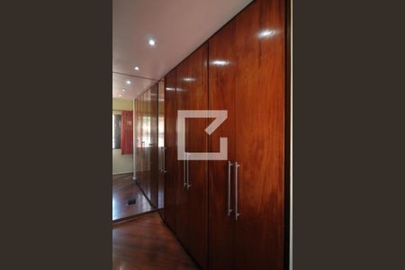 Casa à venda com 192m², 3 quartos e 3 vagasCloset da suíte 3