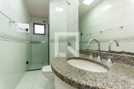 Apartamento para alugar com 172m², 4 quartos e 2 vagasDetalhe do Banheiro Social