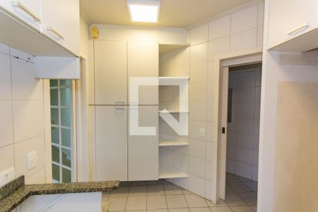 Apartamento para alugar com 172m², 4 quartos e 2 vagasCozinha