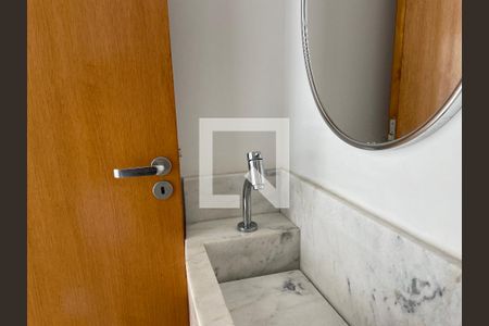 Lavabo de casa de condomínio para alugar com 3 quartos, 230m² em Jardim São Vicente, Cotia