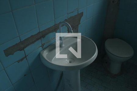 Casa à venda com 100m², 3 quartos e 2 vagasBanheiro - Casa 2