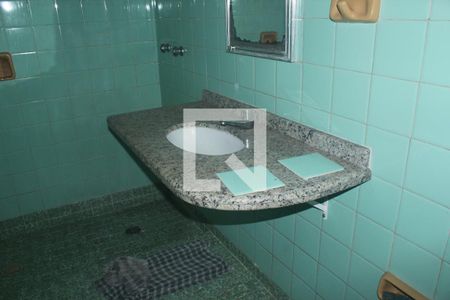 Casa à venda com 100m², 3 quartos e 2 vagasBanheiro