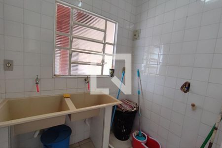 Casa à venda com 182m², 3 quartos e 2 vagas Casa à venda com 182m², 3 quartos e 2 vagasÁrea de Serviço