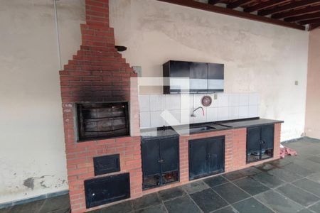 Casa à venda com 182m², 3 quartos e 2 vagas Casa à venda com 182m², 3 quartos e 2 vagasChurrasqueira