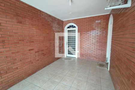 Casa à venda com 182m², 3 quartos e 2 vagas Casa à venda com 182m², 3 quartos e 2 vagasGaragem