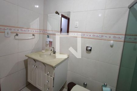 Casa à venda com 182m², 3 quartos e 2 vagas Casa à venda com 182m², 3 quartos e 2 vagasBanheiro
