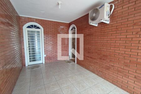 Casa à venda com 182m², 3 quartos e 2 vagas Casa à venda com 182m², 3 quartos e 2 vagasGaragem