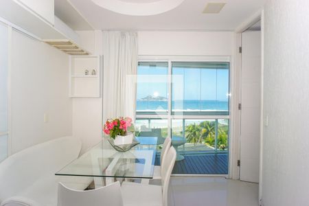 Sala de apartamento à venda com 2 quartos, 64m² em Barra da Tijuca, Rio de Janeiro