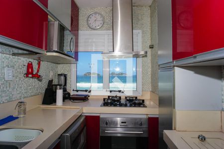 Apartamento à venda com 70m², 2 quartos e 2 vagasCozinha e Área de Serviço