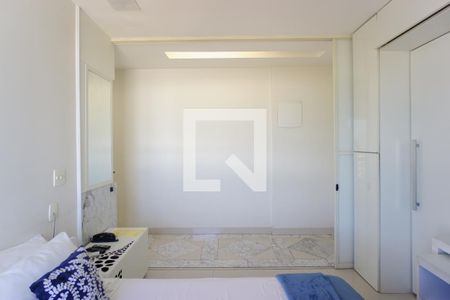 Apartamento à venda com 70m², 2 quartos e 2 vagasSuíte 2