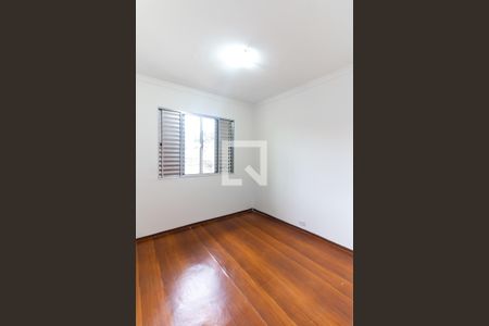 Quarto 1 de apartamento para alugar com 2 quartos, 45m² em Jardim Rizzo, São Paulo