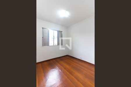 Quarto 1 de apartamento para alugar com 2 quartos, 45m² em Jardim Rizzo, São Paulo