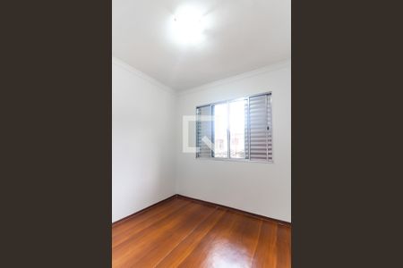 Quarto 1 de apartamento para alugar com 2 quartos, 45m² em Jardim Rizzo, São Paulo