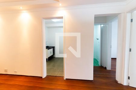 Sala de apartamento para alugar com 2 quartos, 45m² em Jardim Rizzo, São Paulo