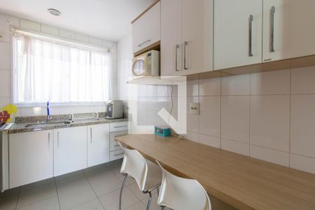 Apartamento para alugar com 95m², 3 quartos e 2 vagas Apartamento para alugar com 95m², 3 quartos e 2 vagasCozinha