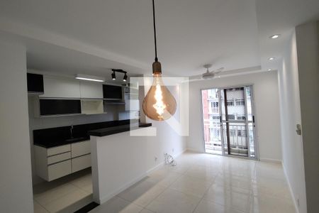 Sala de apartamento para alugar com 2 quartos, 46m² em Jacarepaguá, Rio de Janeiro