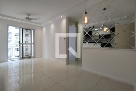 Sala de apartamento para alugar com 2 quartos, 46m² em Jacarepaguá, Rio de Janeiro