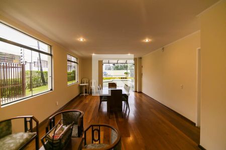 Apartamento para alugar com 123m², 4 quartos e 2 vagas Apartamento para alugar com 123m², 4 quartos e 2 vagasÁrea comum - Salão de festas