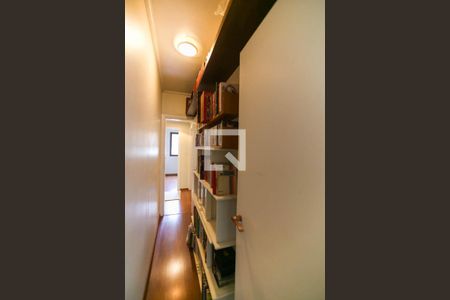 Apartamento para alugar com 123m², 4 quartos e 2 vagas Apartamento para alugar com 123m², 4 quartos e 2 vagasCorredor