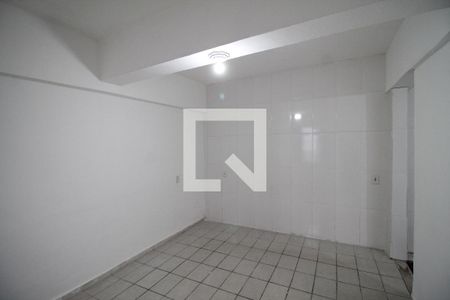 Quarto de casa para alugar com 1 quarto, 25m² em Vila Talarico, São Paulo
