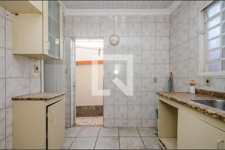 Casa para alugar com 222m², 4 quartos e 2 vagasCozinha