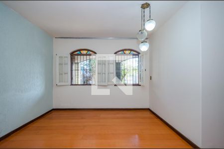 Casa para alugar com 222m², 4 quartos e 2 vagasSala 2