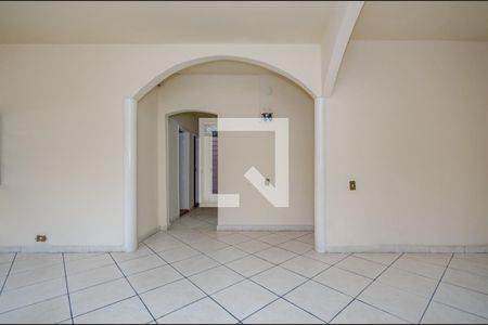 Casa para alugar com 222m², 4 quartos e 2 vagasSala 3