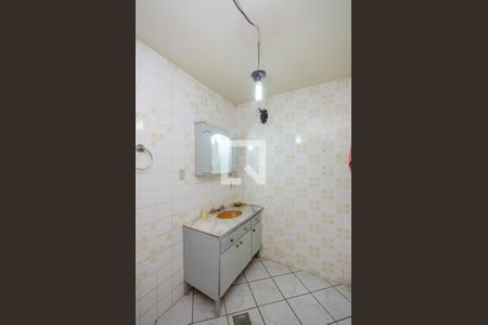 Casa para alugar com 222m², 4 quartos e 2 vagasBanheiro Social