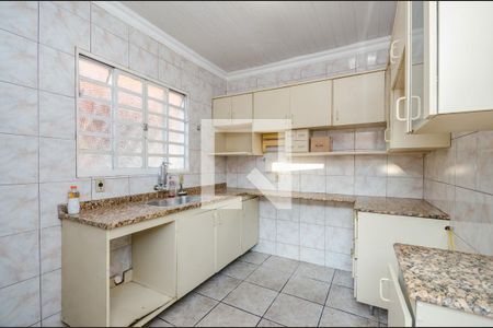 Casa para alugar com 222m², 4 quartos e 2 vagasCozinha