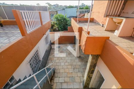 Casa para alugar com 222m², 4 quartos e 2 vagasEscada