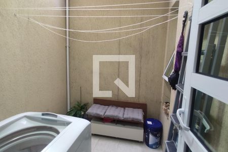 Casa de condomínio à venda com 65m², 2 quartos e 1 vaga Casa de condomínio à venda com 65m², 2 quartos e 1 vagaÁrea de Serviço