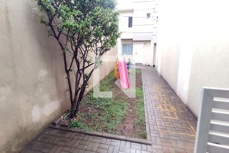 Casa de condomínio à venda com 65m², 2 quartos e 1 vaga Casa de condomínio à venda com 65m², 2 quartos e 1 vagaQuintal