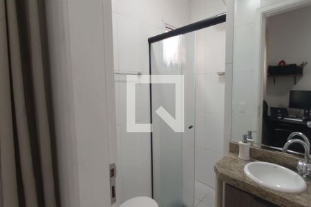 Casa de condomínio à venda com 65m², 2 quartos e 1 vaga Casa de condomínio à venda com 65m², 2 quartos e 1 vagaBanheiro da Suíte 2