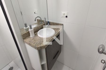 Casa de condomínio à venda com 65m², 2 quartos e 1 vaga Casa de condomínio à venda com 65m², 2 quartos e 1 vagaBanheiro da Suíte 1