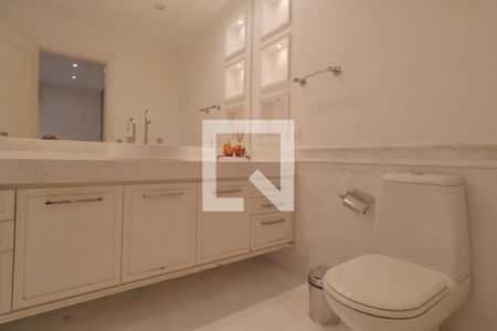 Casa à venda com 370m², 3 quartos e 4 vagasBanheiro Suíte 1