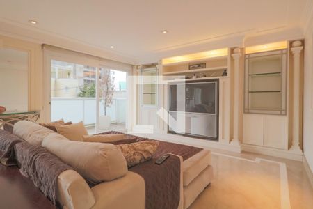 Casa à venda com 370m², 3 quartos e 4 vagasSala de TV