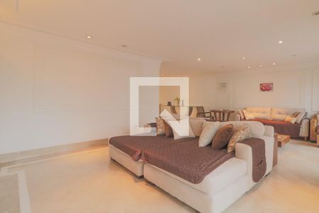 Casa à venda com 370m², 3 quartos e 4 vagasSala de TV