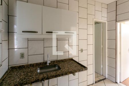 Cozinha de apartamento para alugar com 2 quartos, 60m² em Sagrada Família, Belo Horizonte