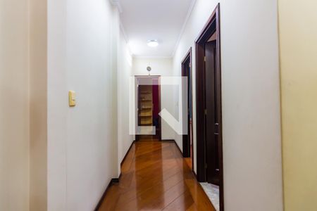 Casa à venda com 213m², 3 quartos e 3 vagas Casa à venda com 213m², 3 quartos e 3 vagasCorredor