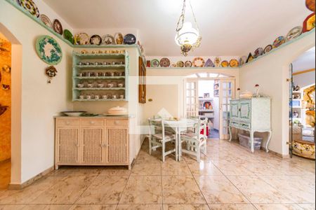 Casa à venda com 400m², 4 quartos e 4 vagas Casa à venda com 400m², 4 quartos e 4 vagasCopa